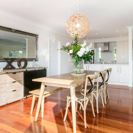 Views, Close To Town Havelock North Bagian luar foto